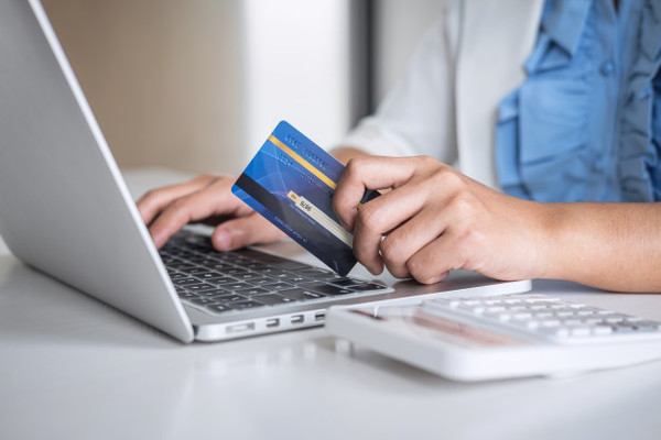 Destacan aumento de las operaciones digitales bancarias
