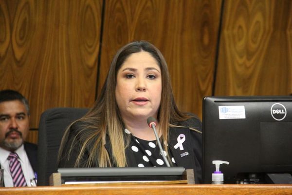 Titular de Petropar niega desaparición de Gs. 52 mil millones y pide más dinero