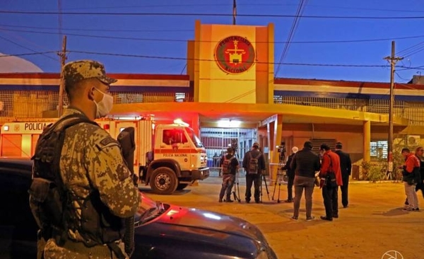 HOY / Detienen al director de Tacumbú tras la incautación de un arma de fuego