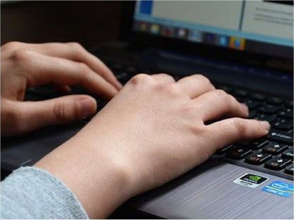 Dos imputadas por acceder a información confidencial de farmacéutica
