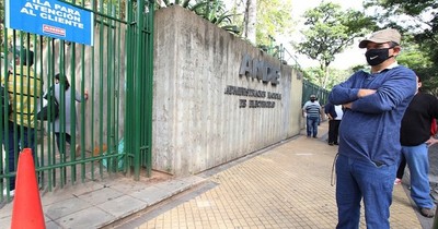 Mario Abdo veta parcialmente ley que cancela facturas de ANDE y Essap
