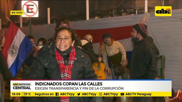 Indignados se manifiestan pidiendo transparencia - ABC Noticias - ABC Color