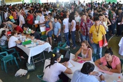 Desaceleración económica afecta varios rubros y aumenta el desempleo