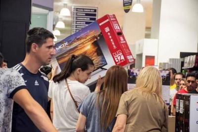 Black Friday en CDE y CAZA a sacoleiros en BRASIL