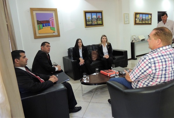 Control en «CUOTAS» en la Gobernación del Alto Paraná