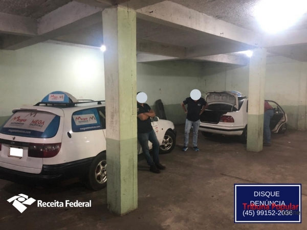 Decomisan TRES TAXIS paraguayos “equipados” para el CONTRABANDO