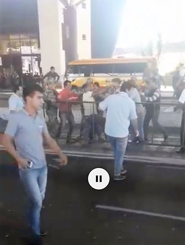 Militares AGREDEN a PASERO por no pagar COIMA en el PUENTE DE LA AMISTAD