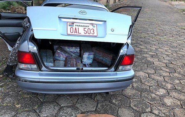 Cae 100 kilos de marihuana en auto con chapa PARAGUAYA