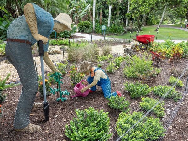 Naturaleza y obras de Lego se funden en un jardín botánico de Florida