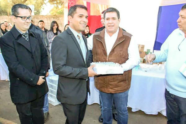 Intendente de Franco se calla ante denuncias de ESQUEMA CORRUPTO en LICITACIONES