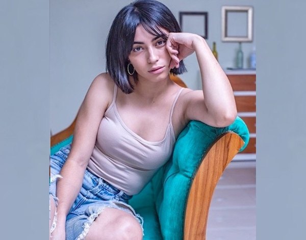 La chef que desde la cocina piensa volverse una cantante | Crónica