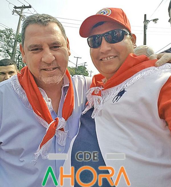SECRETARIOS RECAUDADORES manejan la zona primaria del Puente de la Amistad.