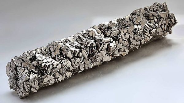 Geólogo indica que Paraguay podría tener la mayor reserva de titanio del mundo