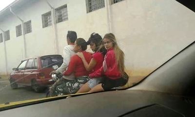 IRRESPONSABILIDAD sobre dos ruedas
