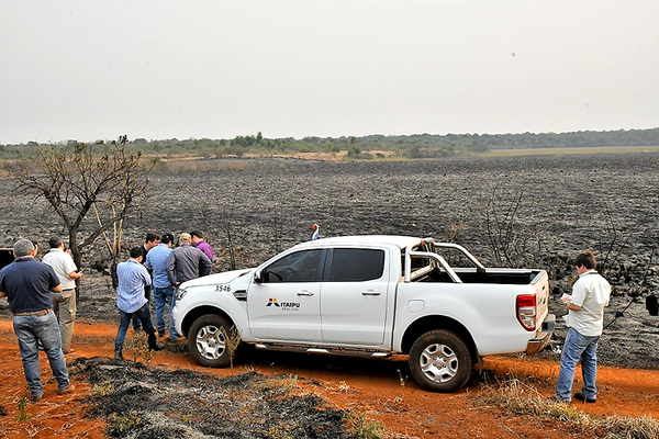 Bomberos y guardias forestales lograron controlar incendio en Reserva Tatí Yupí
