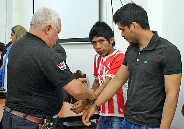 Condenan a dos jóvenes por «tunear» tallarin.