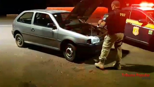 Recuperan otro AUTO ROBADO que estaba cruzando a territorio PARAGUAYO