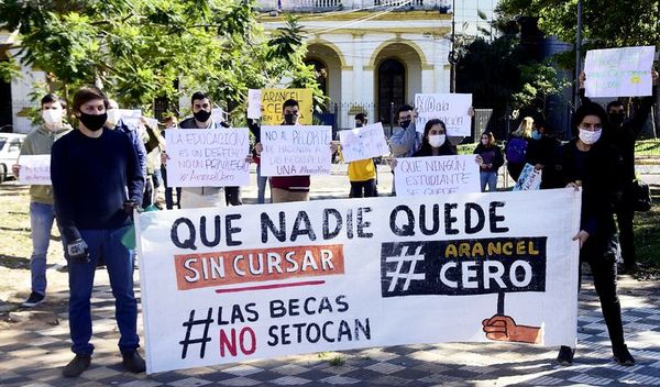 Piden más inversión y freno a los recortes en educación - Locales - ABC Color