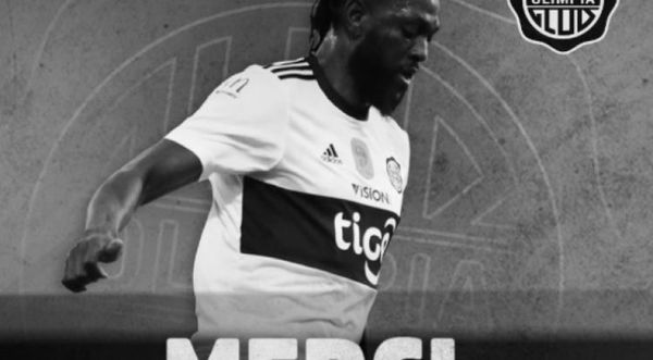 Olimpia comunicó la rescisión de contrato con Emmanuel Adebayor.