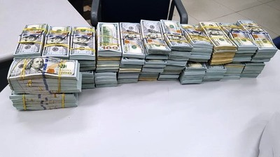 Decomisan MILLONES de REALES y DOLARES en EFECTIVOS que venía a la frontera CDE-FOZ