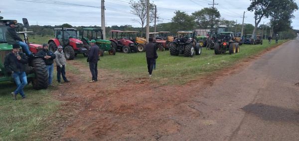 Cañicultores amenazan con sitiar Asunción si no se frena el contrabando de azúcar  - Nacionales - ABC Color