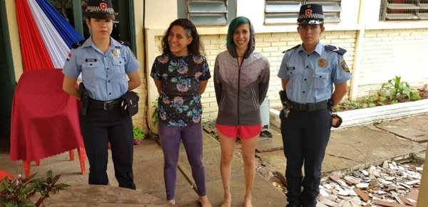 Detenidas por ingresar a jaula de elefante
