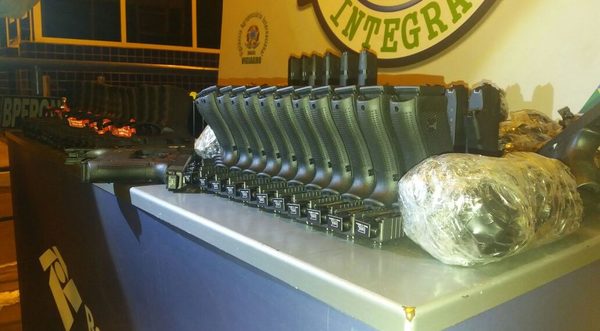 Crece el tráfico de armas por el Puente de la Amistad