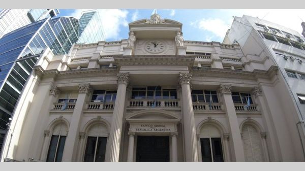 El coronavirus golpea débiles arcas fiscales de Argentina