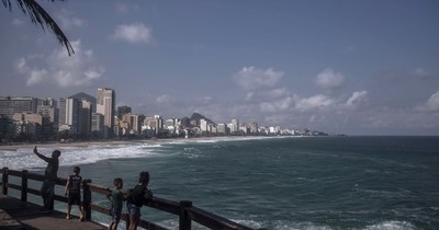 Bares y restaurantes reabren en Río de Janeiro desde hoy