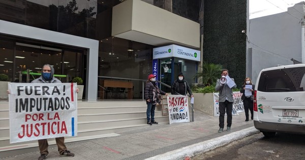 Jubilados piden intervención de la Caja Bancaria por graves hechos de corrupción