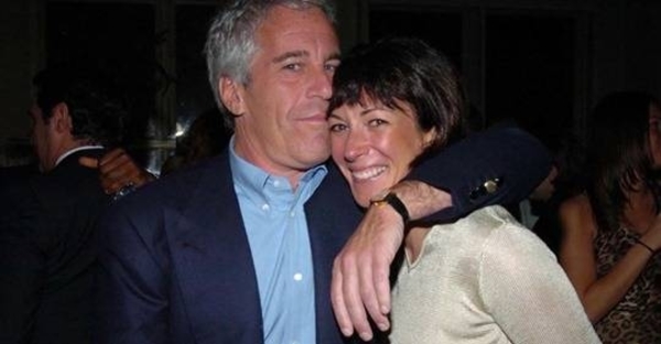 HOY / FBI detiene a "socialite" británica Maxwell, cómplice del magnate Jeffrey Epstein
