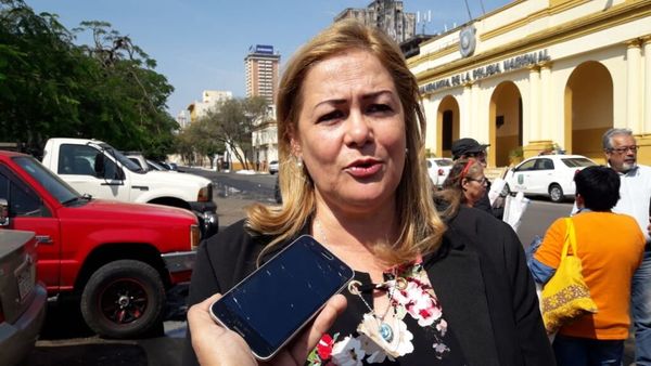 Escrachadores se movilizarán para pedir que Sandra Quiñónez dé un paso al costado