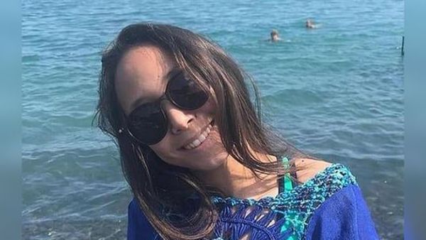 Fallece una niña luego de que la batería del celular explotara mientras dormía