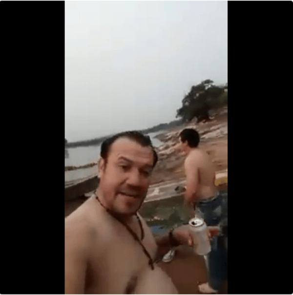 Se tiró al río por un pack de cervezas y se ahogó