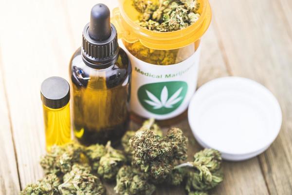 Senado aprueba uso medicinal de la marihuana