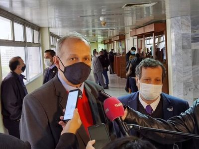 Conceden medidas alternativas a exintendente de Asunción