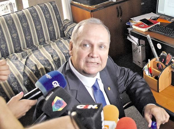 Medidas alternativas a prisión para exintendente Ferreiro - Nacionales - ABC Color