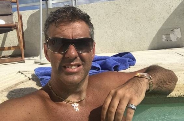 HOY / Regis Marques, COVID-19 positivo
