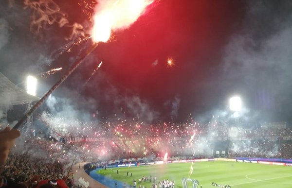 A través de una canción, hinchas añoran ver de nuevo a su querido Cerro Porteño - Megacadena — Últimas Noticias de Paraguay