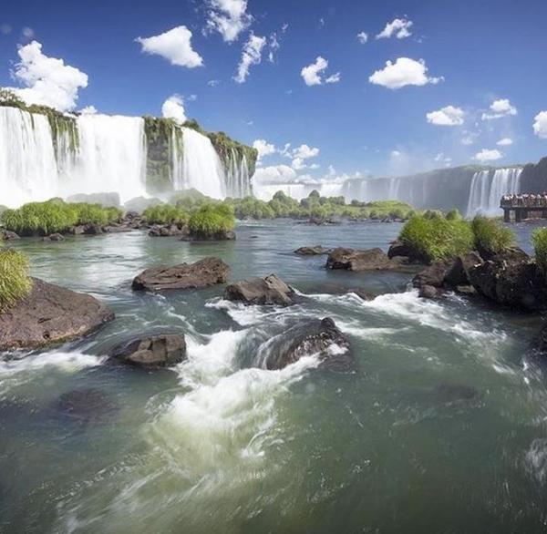 Brasil cierra las Cataratas del Iguazú por aumento de casos de coronavirus