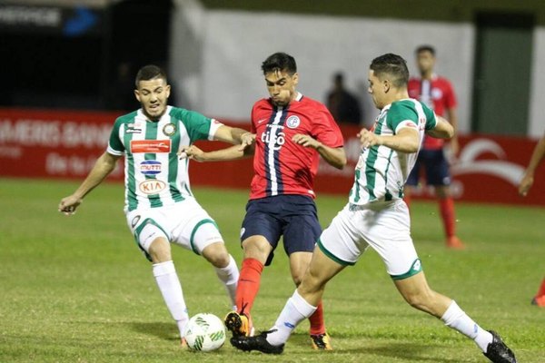 'Chelo' Estigarribia: 'Sería bueno volver a jugar en el fútbol paraguayo'
