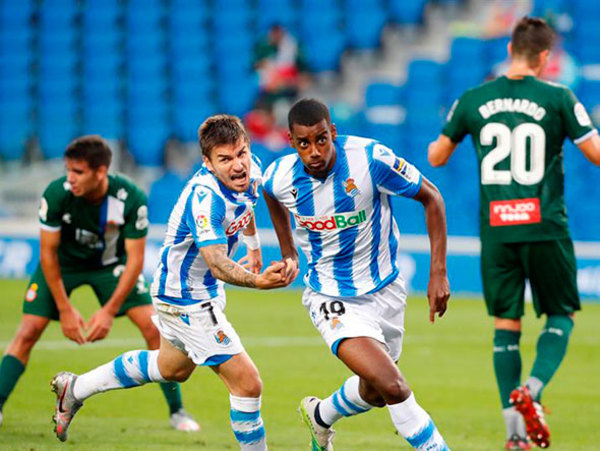 Real Sociedad remonta y prácticamente condena al Espanyol