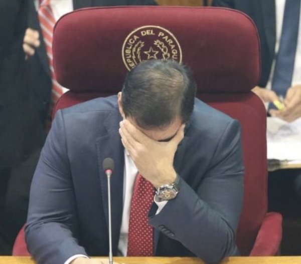 ¡Se le escuchó todito! Al senador Ovelar se le olvidó apagar el micrófono y desmanteló un presunto trato apu’a - Megacadena — Últimas Noticias de Paraguay