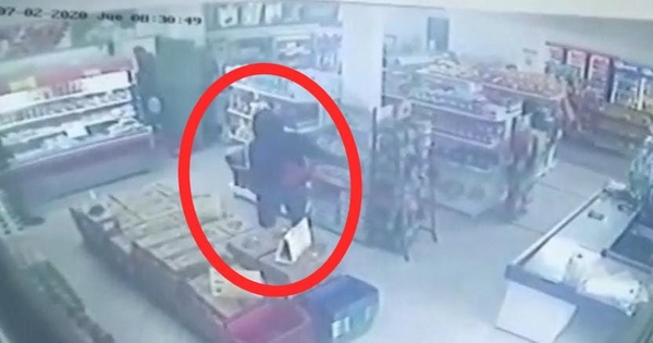 Violento asalto a un local comercial