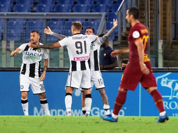 Roma cae en casa contra Udinese y toca fondo