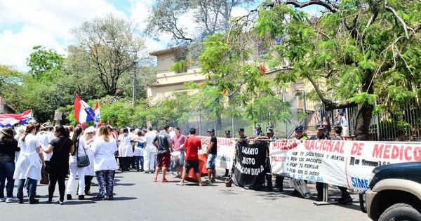 Senado: Aprueban régimen de jubilaciones para profesionales médicos