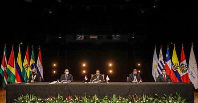 “Kóre, no puedo andar como niñero”: desliz de Mario Abdo en cumbre del Mercosur