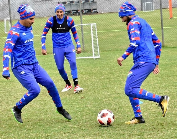 Tiburón y el más probable equipo para la prueba ante Cerro