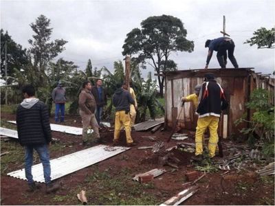 Familias afectadas por temporal reciben asistencia en Fram