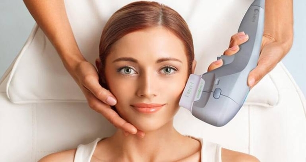 HOY / Younique celebra una década al cuidado de la salud y la belleza